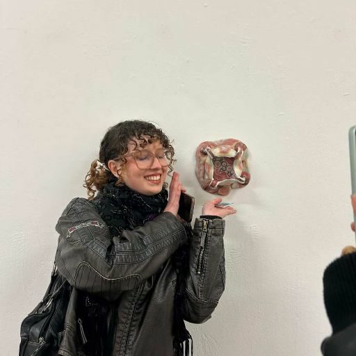 holly2.dickins@live.uwe.ac.uk